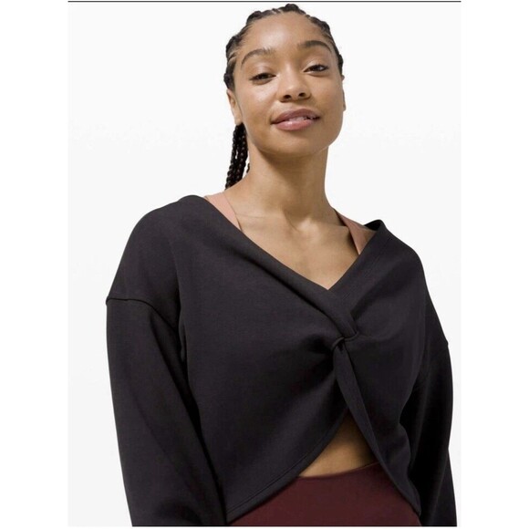 LULULEMON Twist Back-to-Front Pullover Black Sweatshirt Athleisure Crop Sz 6 - Picture 5 of 12